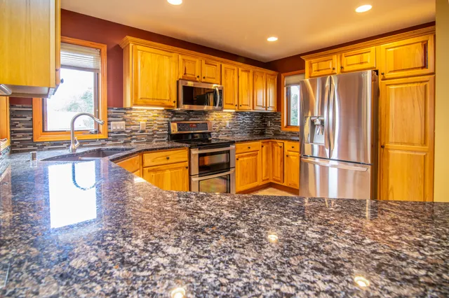 $339,900 | 225 East Haven Drive, Unit B, Watertown, WI 53094