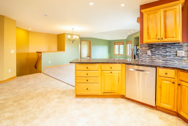 $339,900 | 225 East Haven Drive, Unit B, Watertown, WI 53094