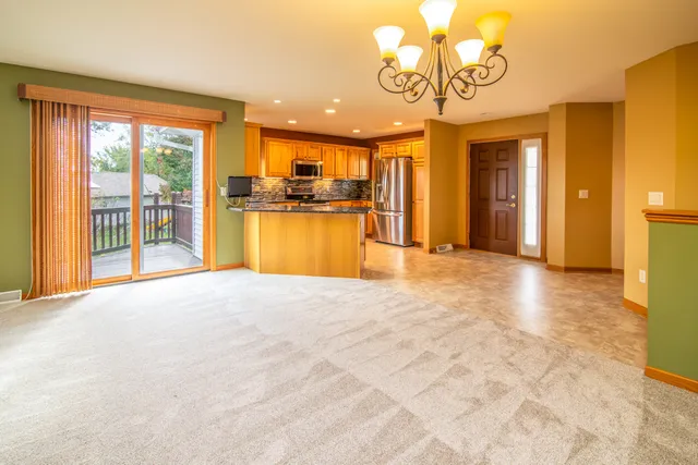 $339,900 | 225 East Haven Drive, Unit B, Watertown, WI 53094