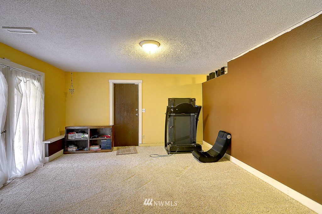 22511 1st Drive Southeast Bothell, WA 98021 - Photo 14 of 15