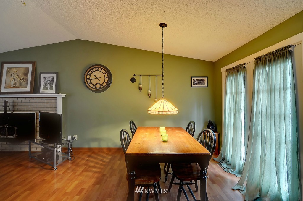 22511 1st Drive Southeast Bothell, WA 98021 - Photo 4 of 15