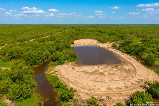 $3,700,000 | 0 Fm 1688, Crystal City, TX 78839