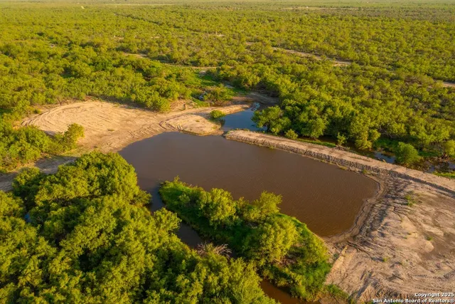 $3,700,000 | 0 Fm 1688, Crystal City, TX 78839