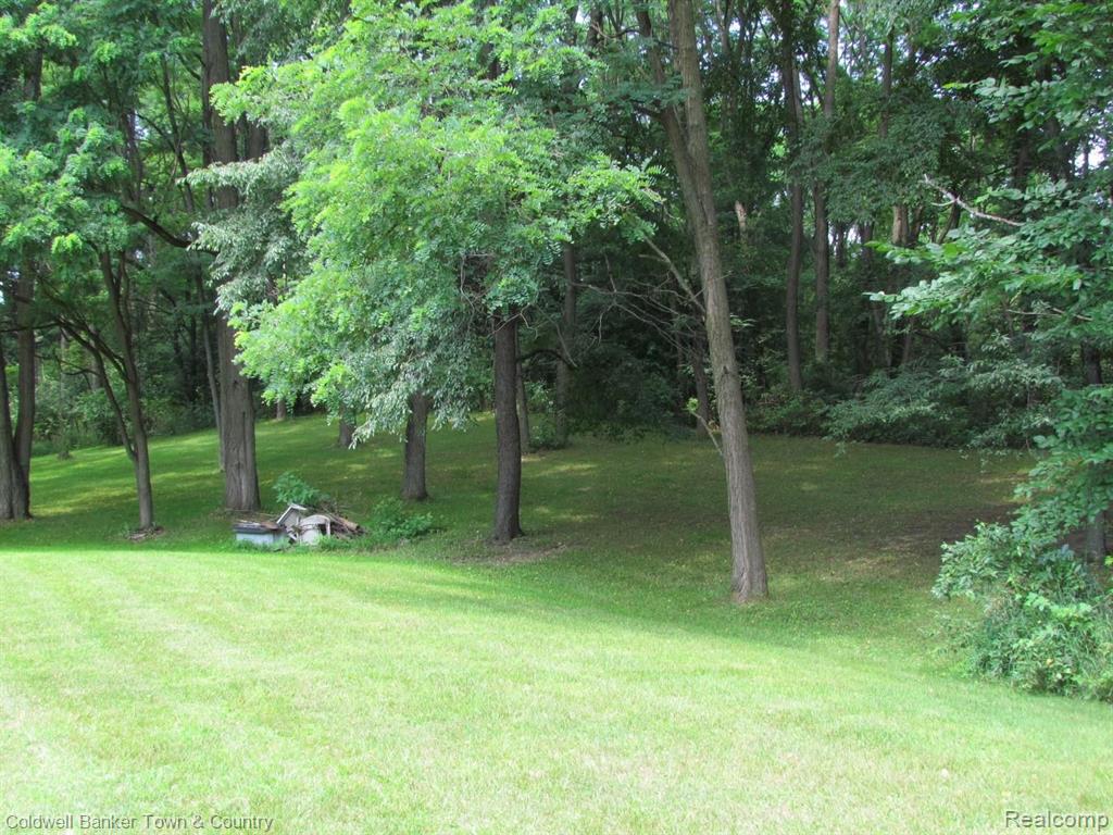 3962 Fisher Road Howell, MI 48855 - Photo 20 of 27