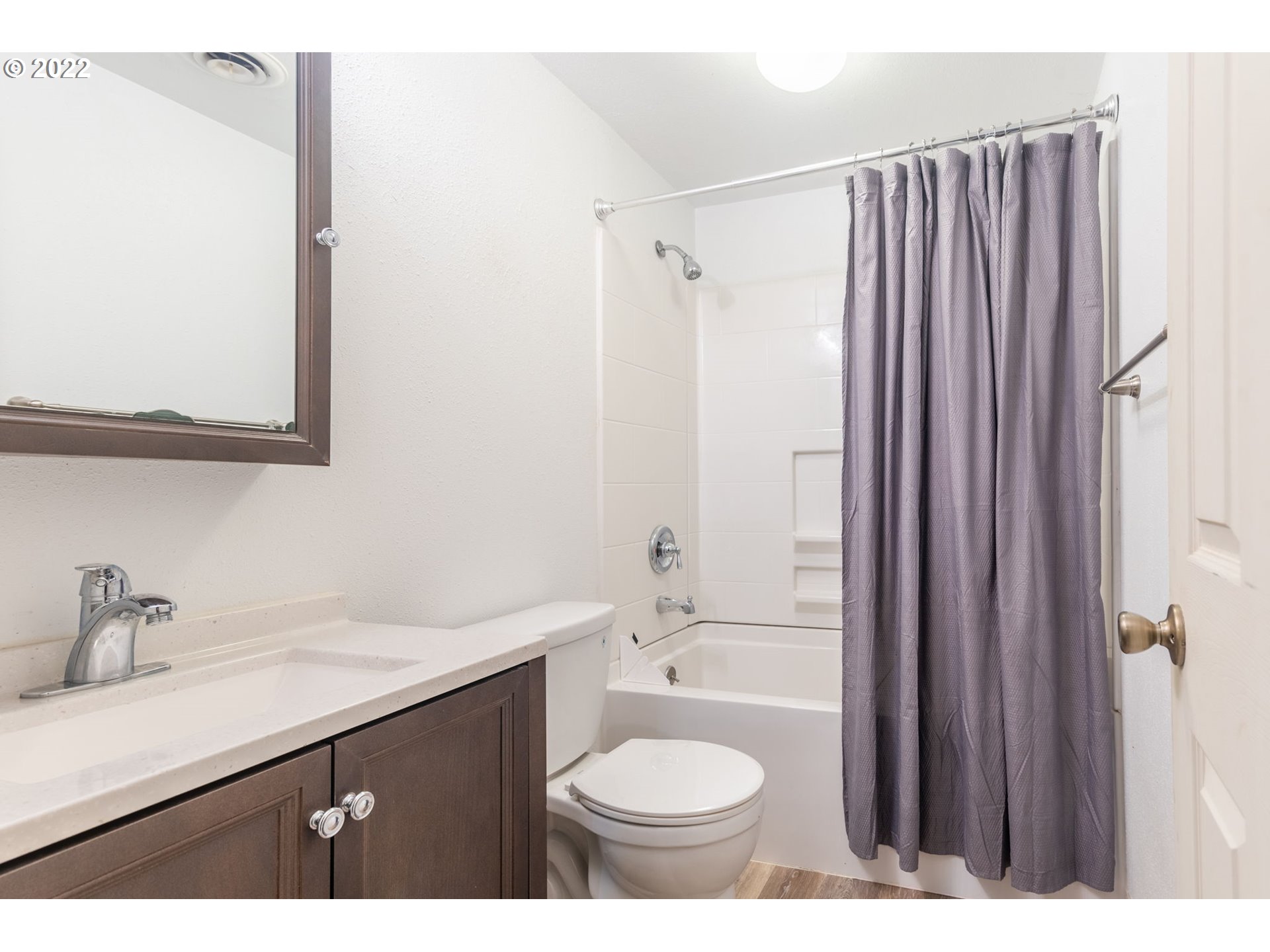 1450 East Airport Road Hermiston, OR 97838 - Photo 9 of 23 Bathroom