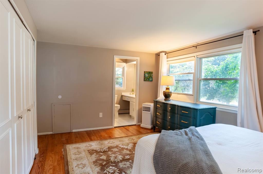 16087 Riverside Street Livonia, MI 48154 - Photo 41 of 46 Gallery Image 41