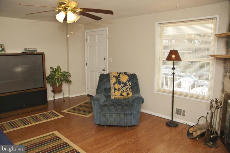1031 Bayner Road Essex, MD 21221 - Photo 18 of 24 Living Room (main entrance)
