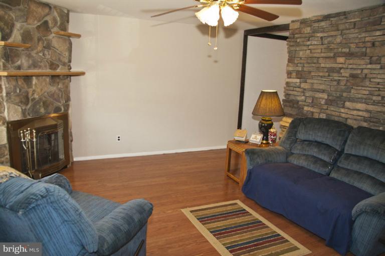 Living Room w/wood laminate floors