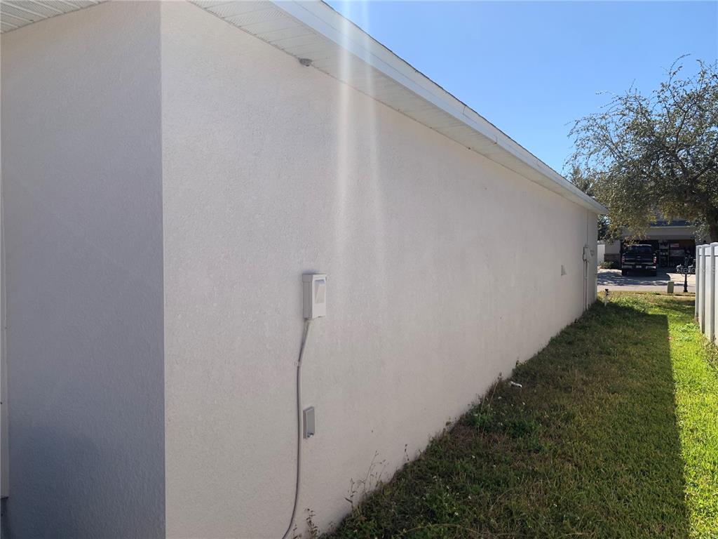 408 Powder View Drive Ruskin, FL 33570 - Photo 6 of 9