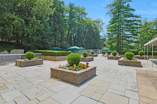 $2,400 | 1270 North Avenue, Unit 2L, New Rochelle, NY 10804