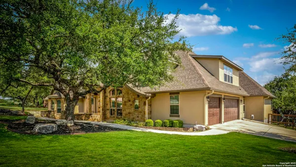 $960,000 | 126 Mountain Echo, San Antonio, TX 78260