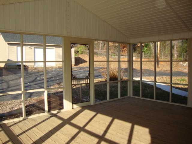 407 Pace Valley Road Easley, SC 29640 - Photo 4 of 11 Gallery Image 4