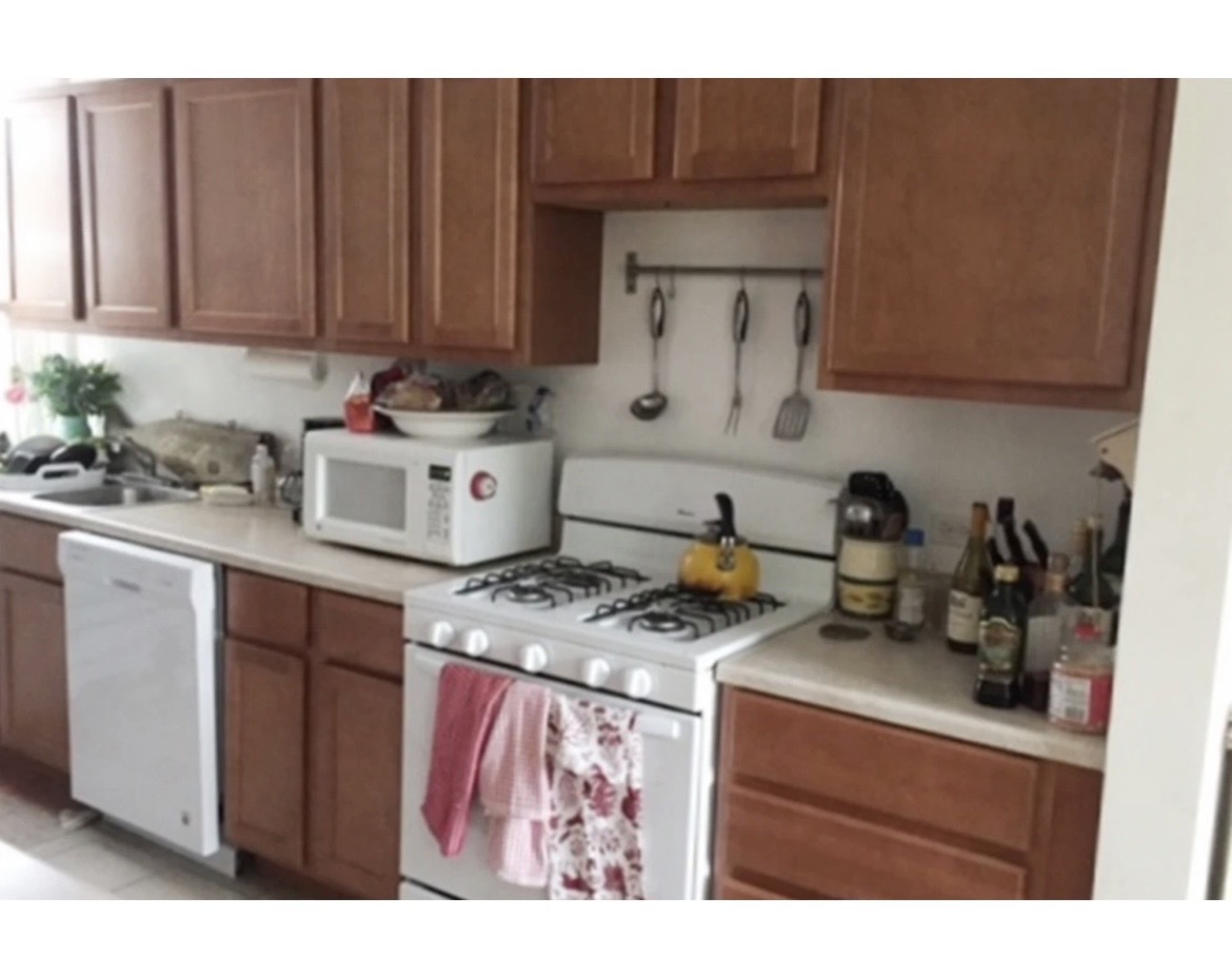 918 Green Bay Road, Unit 2L Winnetka, IL 60093 - Photo 4 of 8