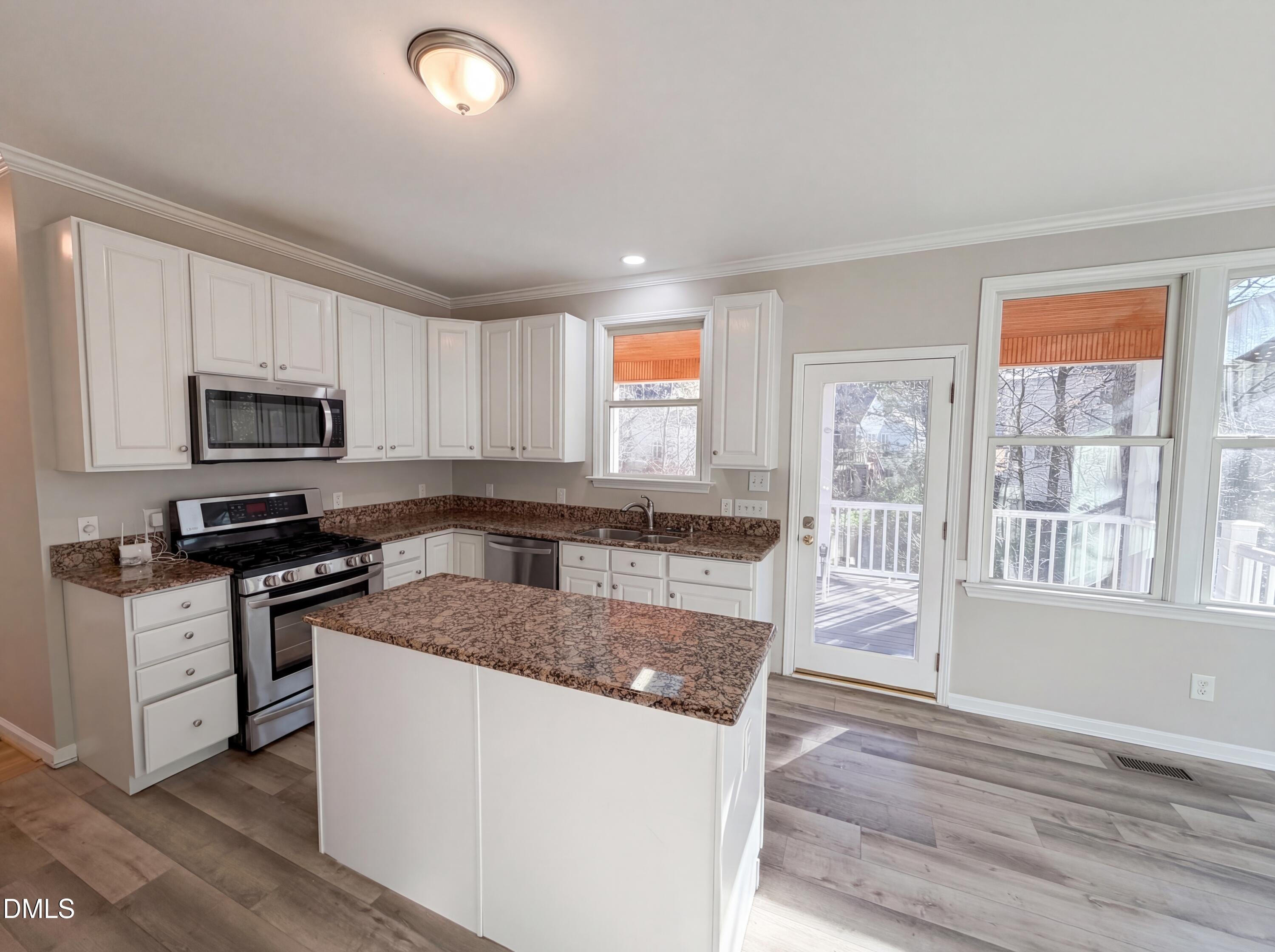 304 Arlington Ridge Cary, NC 27513 - Photo 8 of 18
