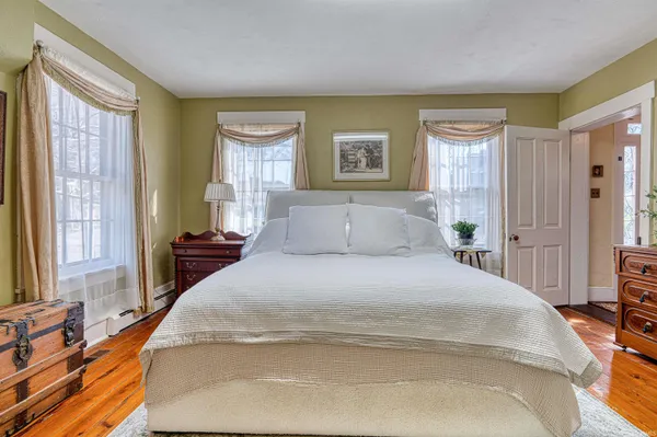 $350,000 | 318 East Main Street, Newburgh, IN 47630
