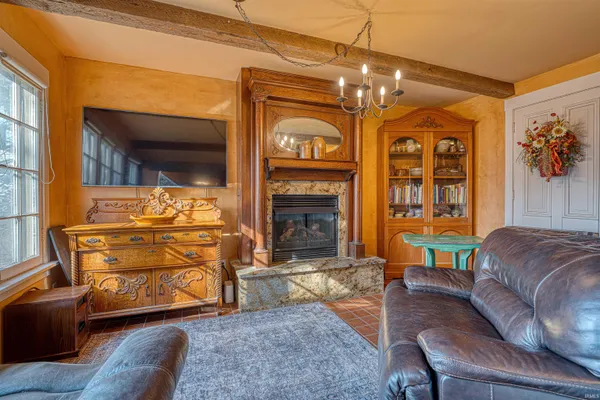 $350,000 | 318 East Main Street, Newburgh, IN 47630