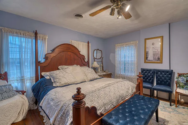 $360,000 | 318 East Main Street, Newburgh, IN 47630