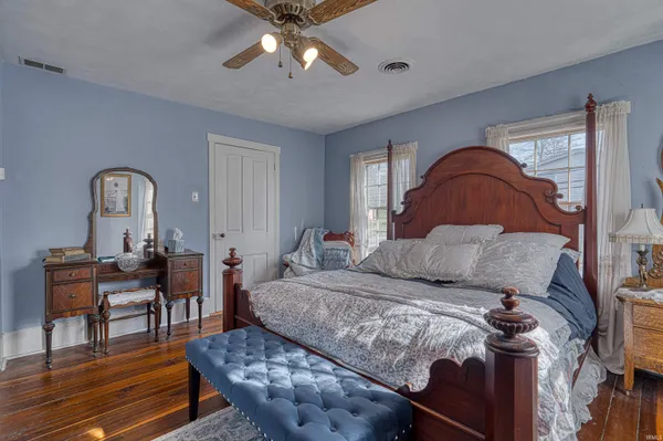 $350,000 | 318 East Main Street, Newburgh, IN 47630