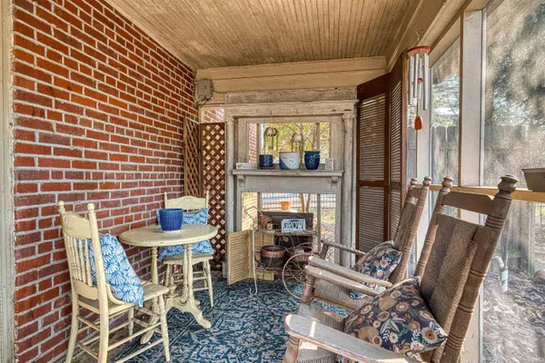 $350,000 | 318 East Main Street, Newburgh, IN 47630
