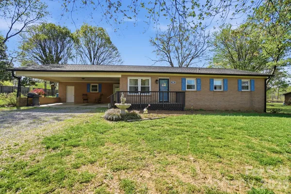 $315,000 | 2985 East Nc 10 Highway, Conover, NC 28613