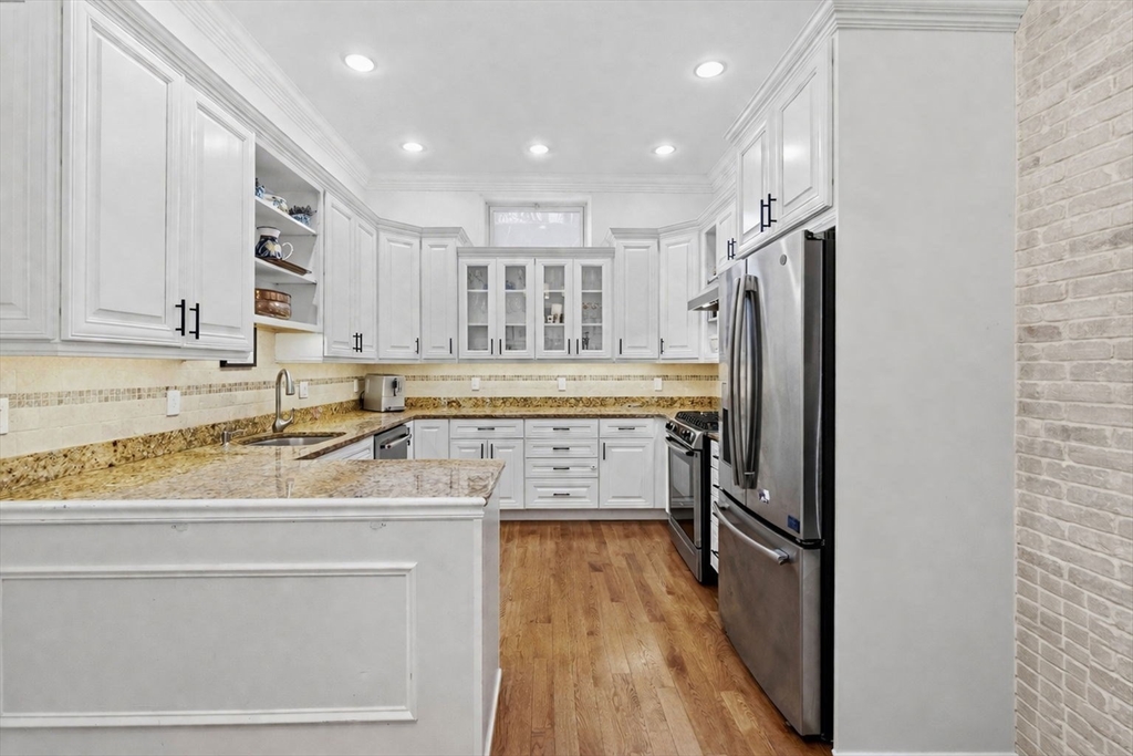 7 Upton Street, Unit 1 Boston, MA 02118 - Photo 8 of 21
