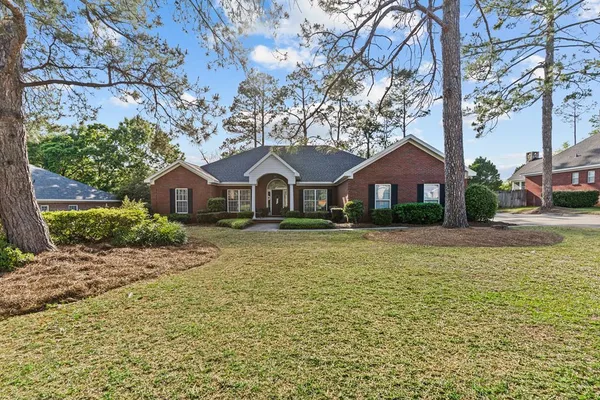 $434,900 | 214 Stonegate Drive, Dothan, AL 36305