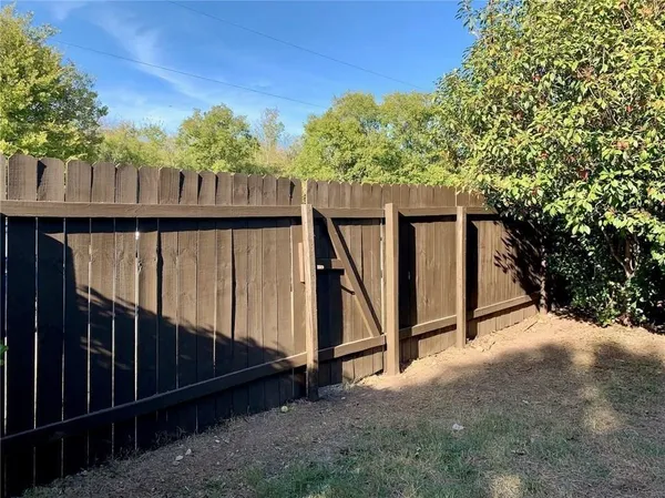 $1,975 | 10720 Sorghum Hill Cove, Austin, TX 78754
