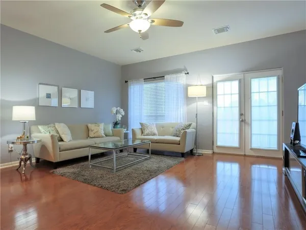 $1,975 | 10720 Sorghum Hill Cove, Austin, TX 78754