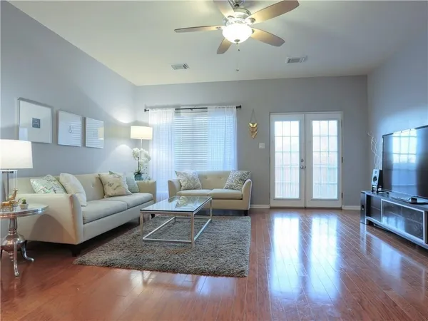 $1,975 | 10720 Sorghum Hill Cove, Austin, TX 78754