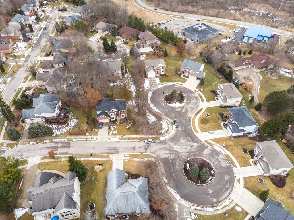 131 Spruce Lane Rochester, MI 48307 - Photo 43 of 47 Aerial 3