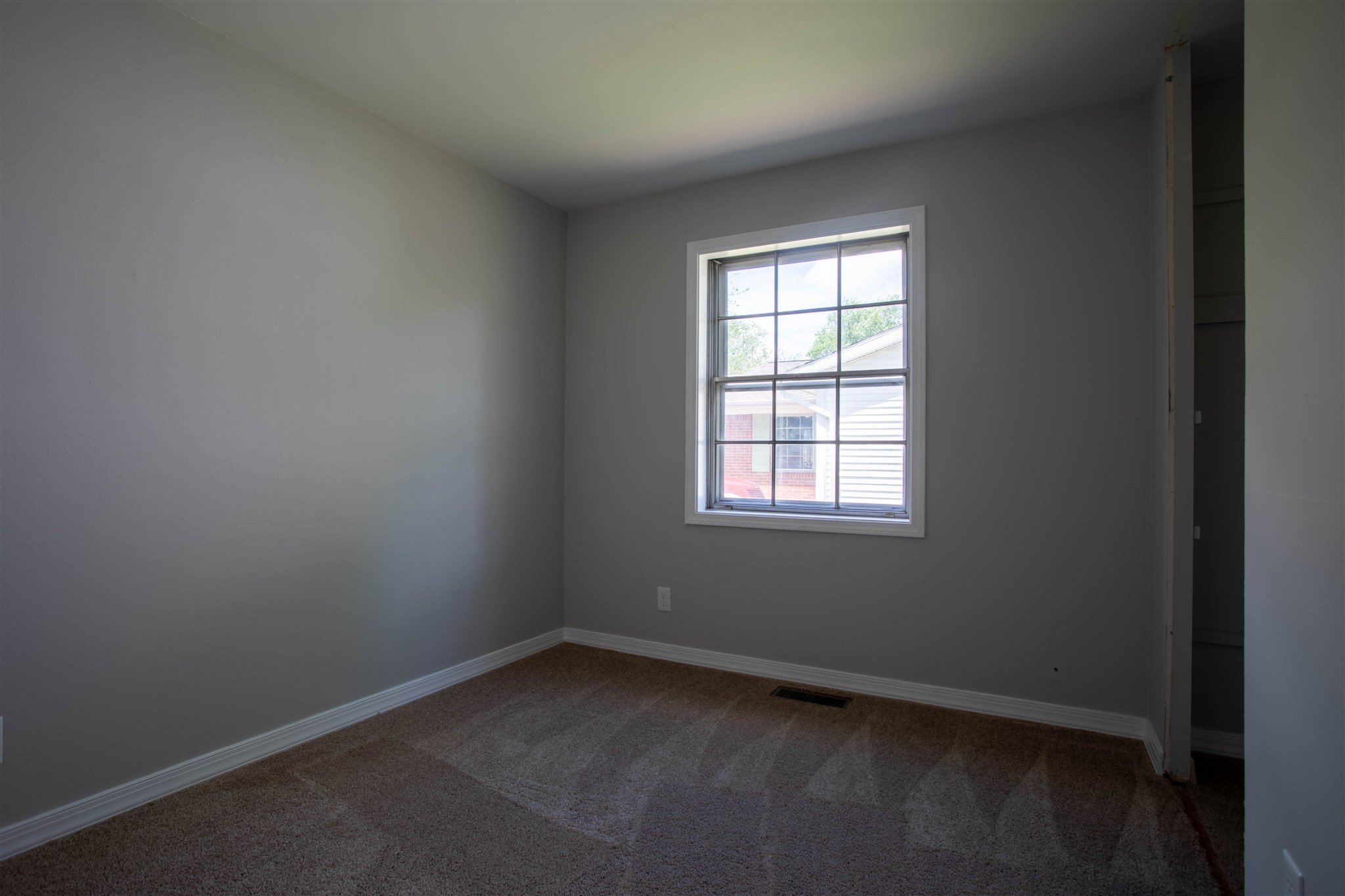 1804 South York Road Yorktown, IN 47396 - Photo 13 of 21 Gallery Image 13