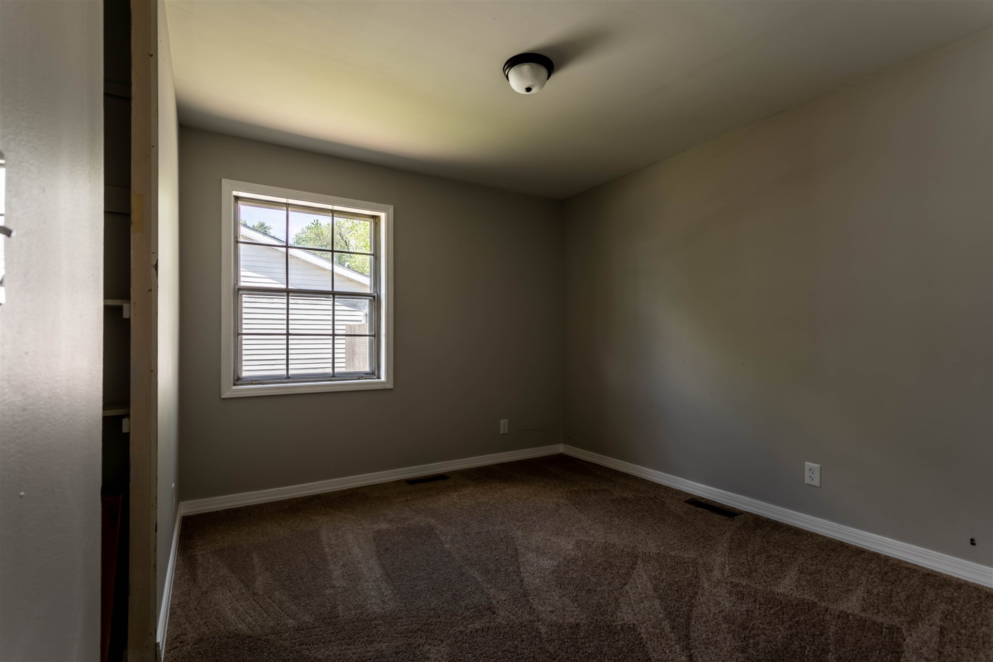 1804 South York Road Yorktown, IN 47396 - Photo 14 of 21 Gallery Image 14