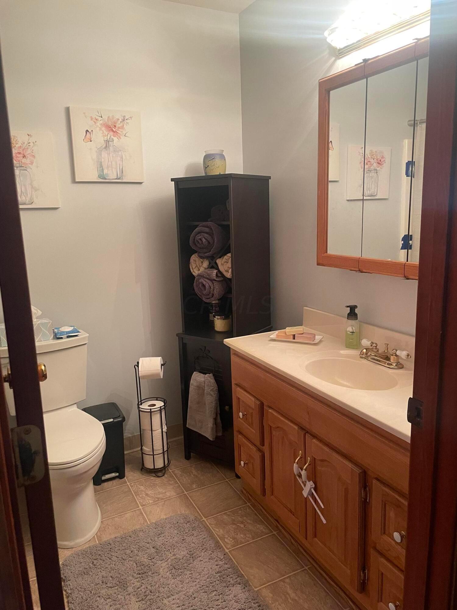 2272 North County Line Road Sunbury, OH 43074 - Photo 9 of 17 2nd Bath