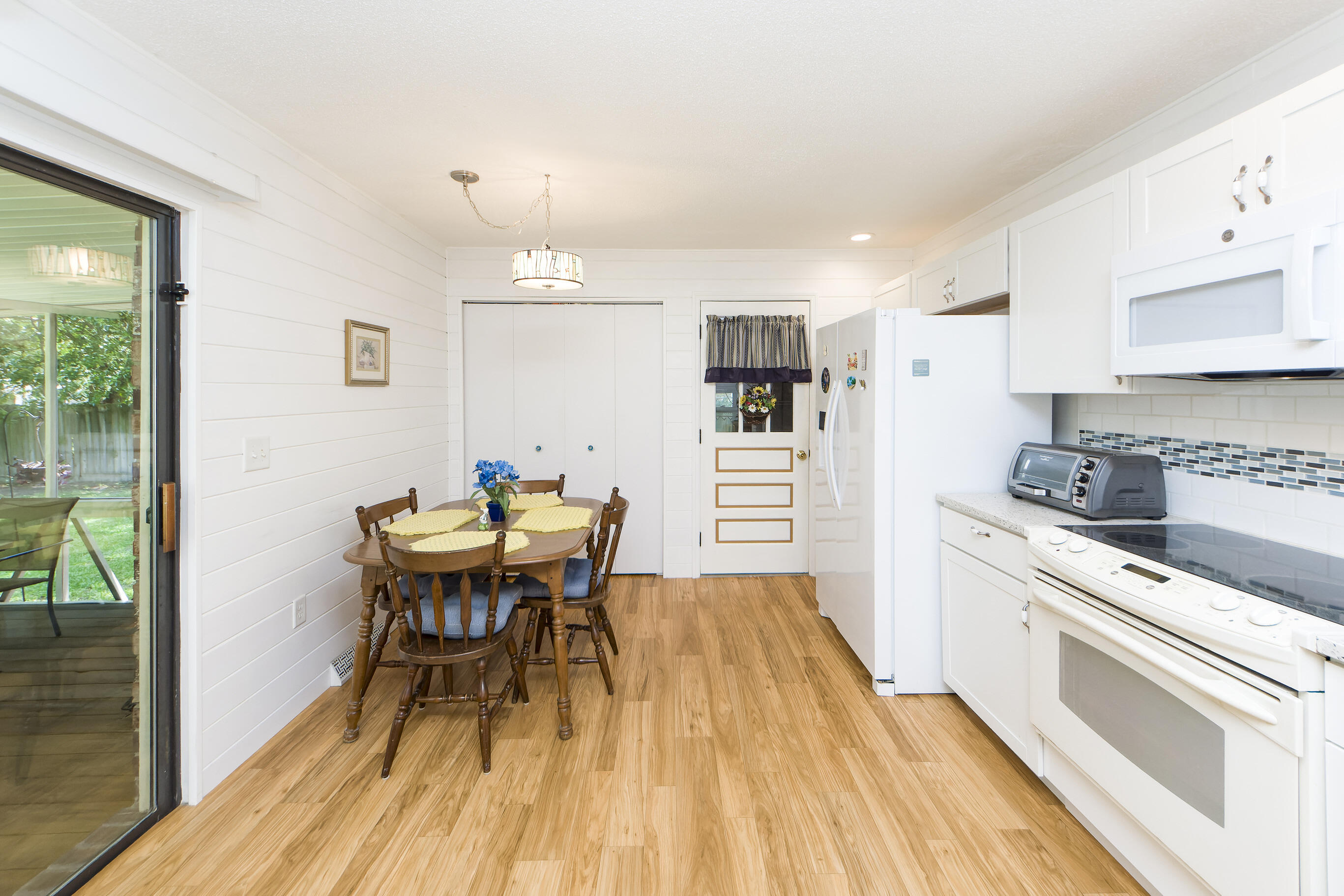 108 English Road Summerville, SC 29483 - Photo 7 of 31 13