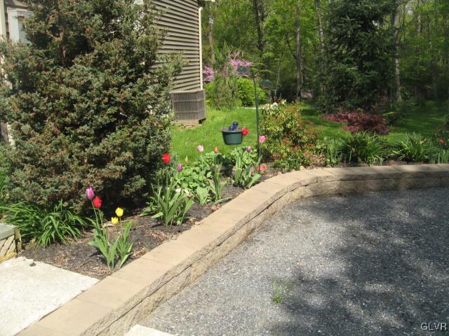 136 Carney Road Palmerton, PA 18071 - Photo 3 of 31 Gallery Image 3