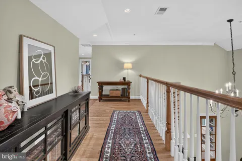 $2,000,000 | 5601 Vernon Place, Bethesda, MD 20817