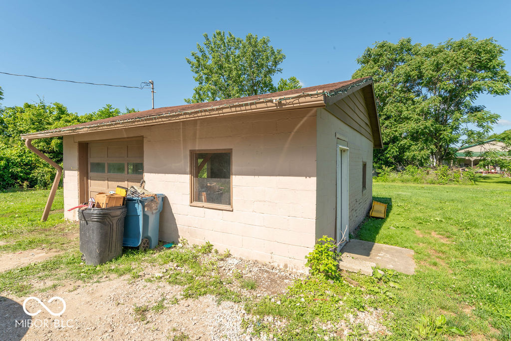 1230 Blue Bluff Road Martinsville, IN 46151 - Photo 20 of 21