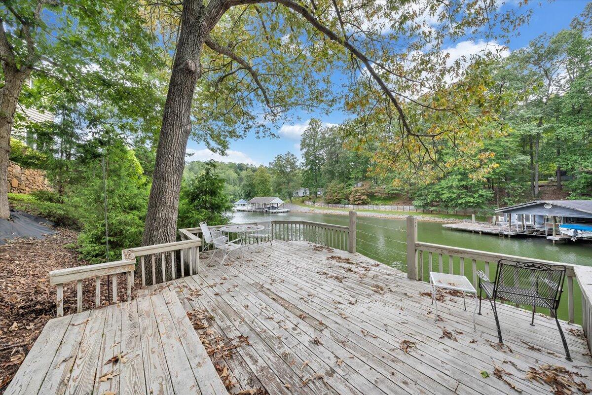 1121 Waynes Way Goodview, VA 24095 - Photo 54 of 79 65-MIB09563