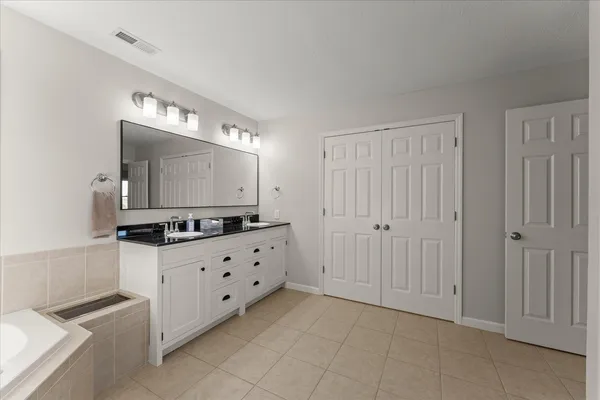 $509,900 | 1808 Bluebird Drive, Mahomet, IL 61853