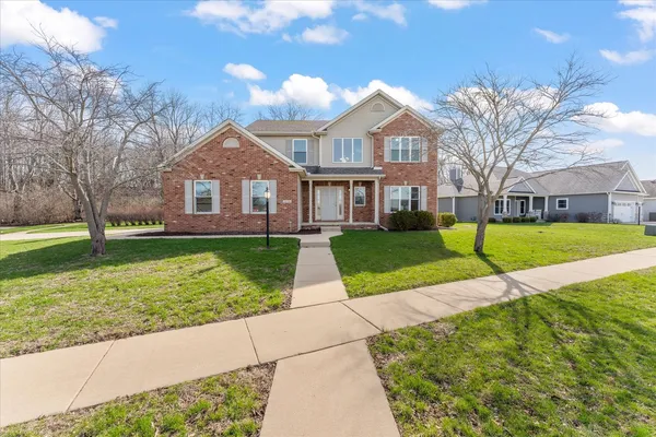 $509,900 | 1808 Bluebird Drive, Mahomet, IL 61853