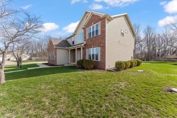 $509,900 | 1808 Bluebird Drive, Mahomet, IL 61853