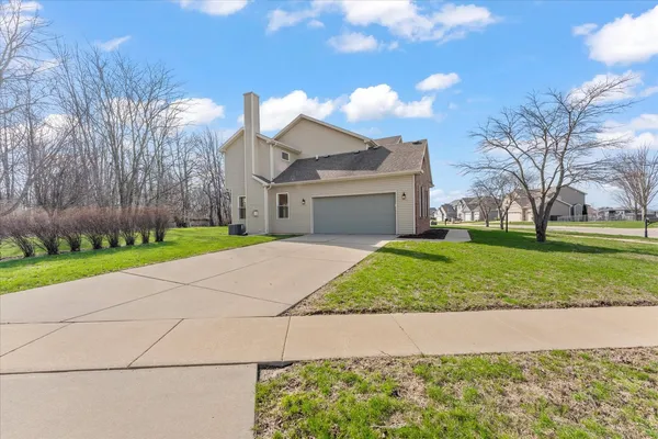 $509,900 | 1808 Bluebird Drive, Mahomet, IL 61853