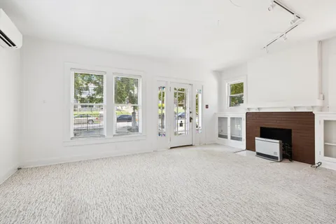 $1,300,000 | 1604 17th Avenue South, Nashville, TN 37212