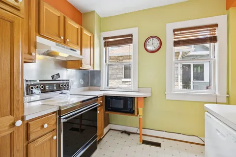 $1,300,000 | 1604 17th Avenue South, Nashville, TN 37212