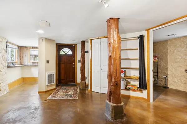 a view of entryway