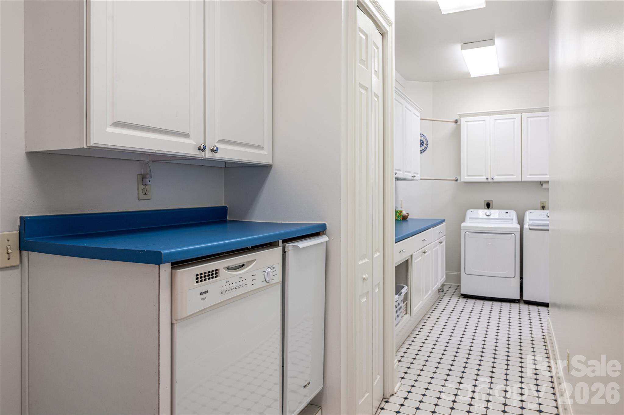 7 Ashley Road Asheville, NC 28805 - Photo 34 of 48