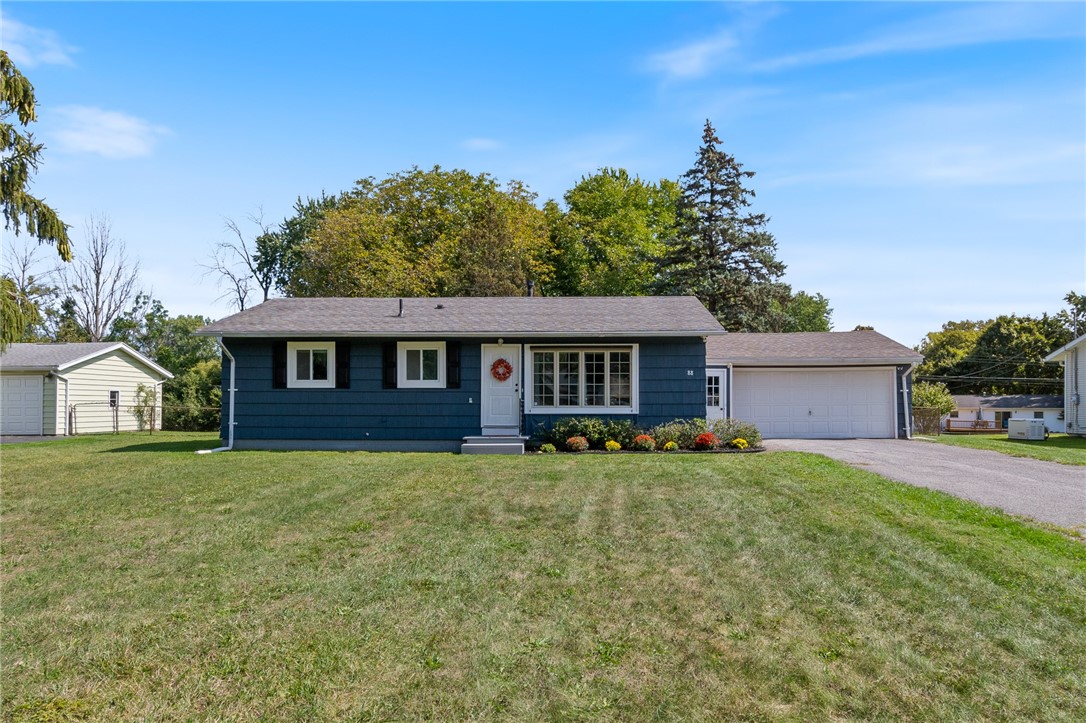 Welcome to 88 ROUGE RD! Close to 390, 490 for easy