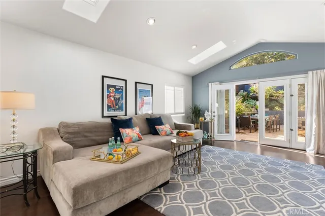 $1,999,000 | 625 Camino Real, Redondo Beach, CA 90277