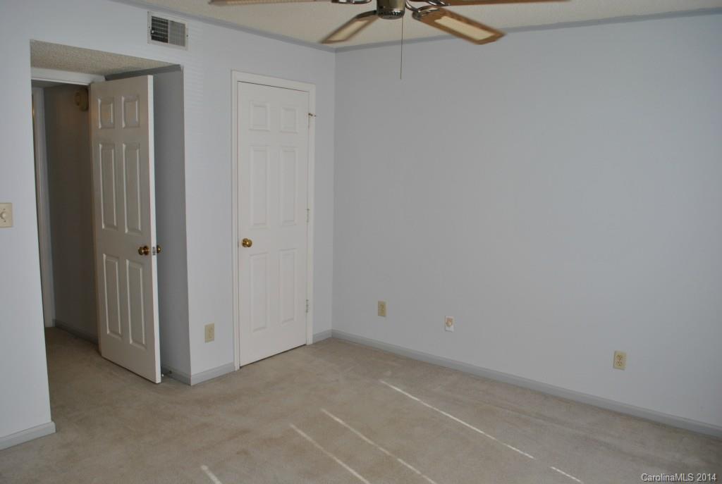 11063 Running Ridge Road, Unit 11063 Charlotte, NC 28226 - Photo 9 of 11 Gallery Image 9