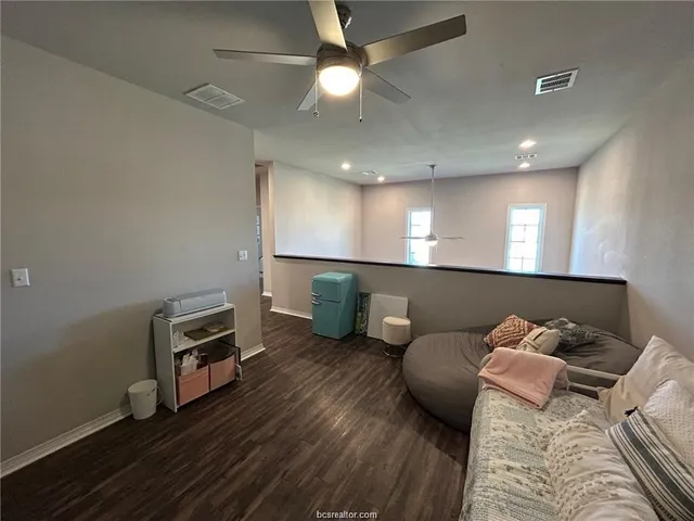 $2,995 | 3102 Green Street, Bryan, TX 77801